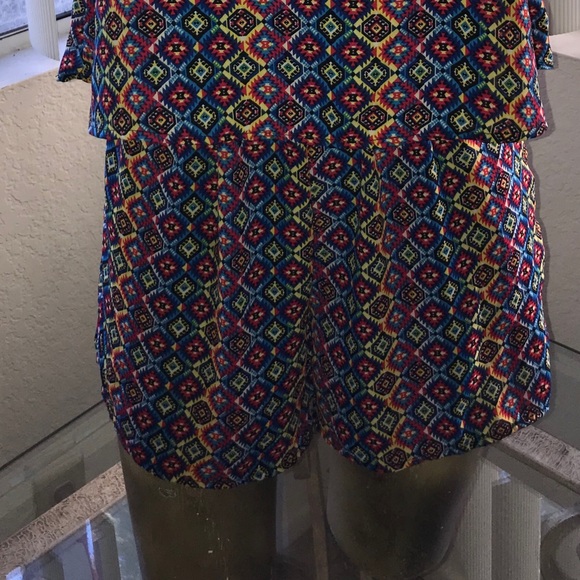 SALE!!  ESPRESSO Geometric Print Shorts ROMPER Small - Picture 3 of 7